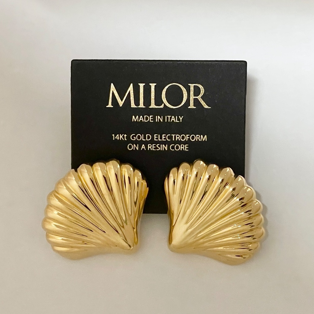 MILOR Italy 14K Yellow Gold Resin Core Seashell Shell Earrings